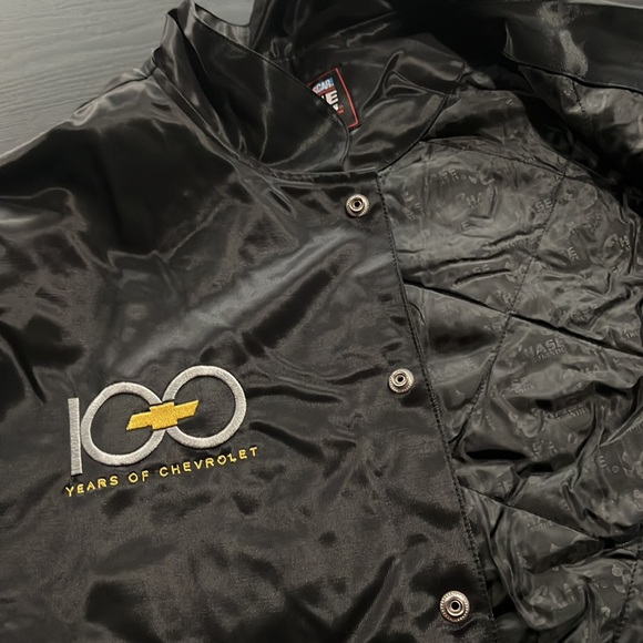 Chase Authentic 100 Year Chevrolet - Picture 12 of 13